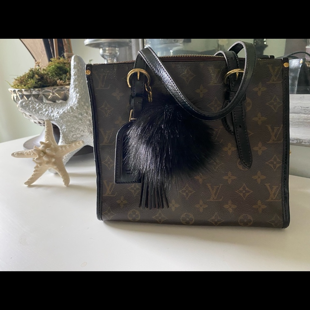 Authentic Louis Vuitton Popincourt Haut Tote